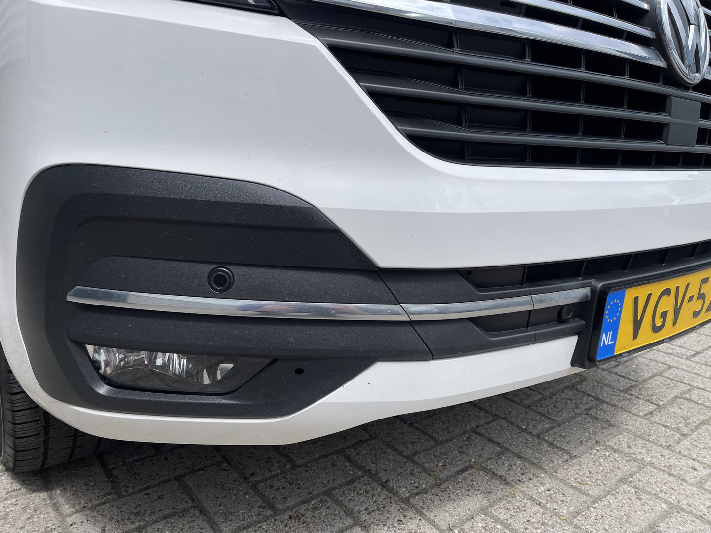 Volkswagen Transporter 2.0 TDI DSG automaat L2H1 30 DC 5 persoons / vaste prijs rijklaar € 27.950 ex btw / lease vanaf € 456 / airco / cruise / navi / achterdeuren / euro 6 / bpm vrij !