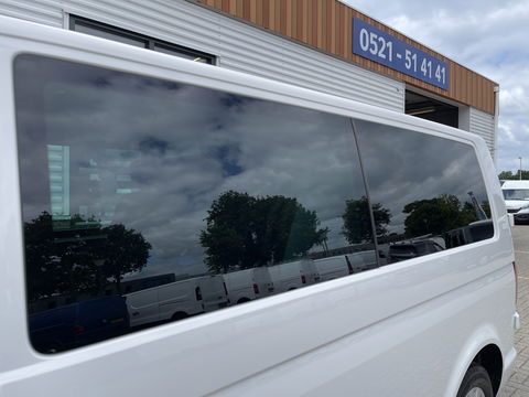 Volkswagen Transporter 2.0 TDI DSG automaat L2H1 30 DC 5 persoons / vaste prijs rijklaar € 27.950 ex btw / lease vanaf € 456 / airco / cruise / navi / achterdeuren / euro 6 / bpm vrij !