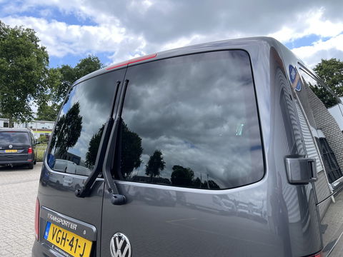 Volkswagen Transporter 2.0 TDI L2H1 30 DC 5 persoons / vaste prijs rijklaar € 27.950 ex btw / lease vanaf € 456 / grijs metallic / airco / cruise / Apple Carplay / lichtmetalen velgen / euro 6 / bpm vrij !