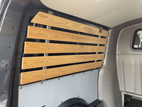 Volkswagen Transporter 2.0 TDI L2H1 30 DC 5 persoons / vaste prijs rijklaar € 27.950 ex btw / lease vanaf € 456 / grijs metallic / airco / cruise / Apple Carplay / lichtmetalen velgen / euro 6 / bpm vrij !