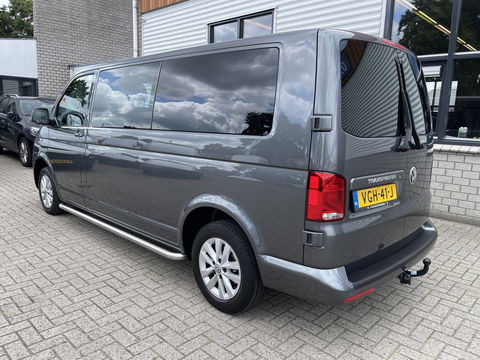 Volkswagen Transporter 2.0 TDI L2H1 30 DC 5 persoons / vaste prijs rijklaar € 27.950 ex btw / lease vanaf € 456 / grijs metallic / airco / cruise / Apple Carplay / lichtmetalen velgen / euro 6 / bpm vrij !