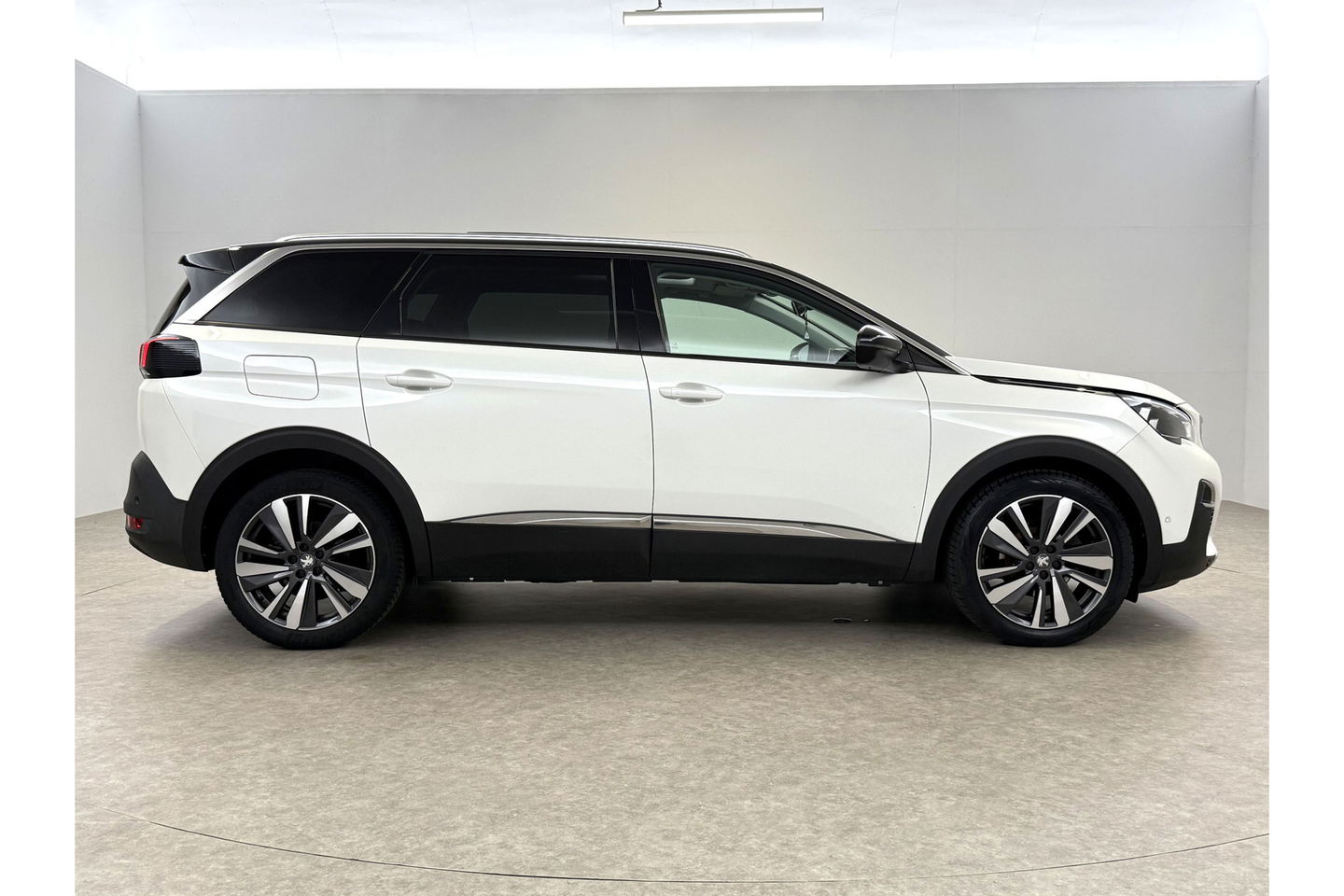 Peugeot 5008 1.2 PureTech 7P Pano Sfeer LED Virtual Camera Carplay Clima Cruise Navi PDC 19''LMV