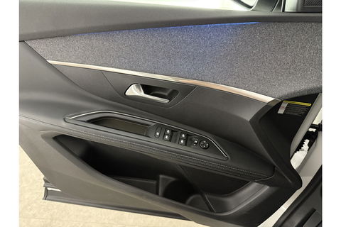 Peugeot 5008 1.2 PureTech 7P Pano Sfeer LED Virtual Camera Carplay Clima Cruise Navi PDC 19''LMV