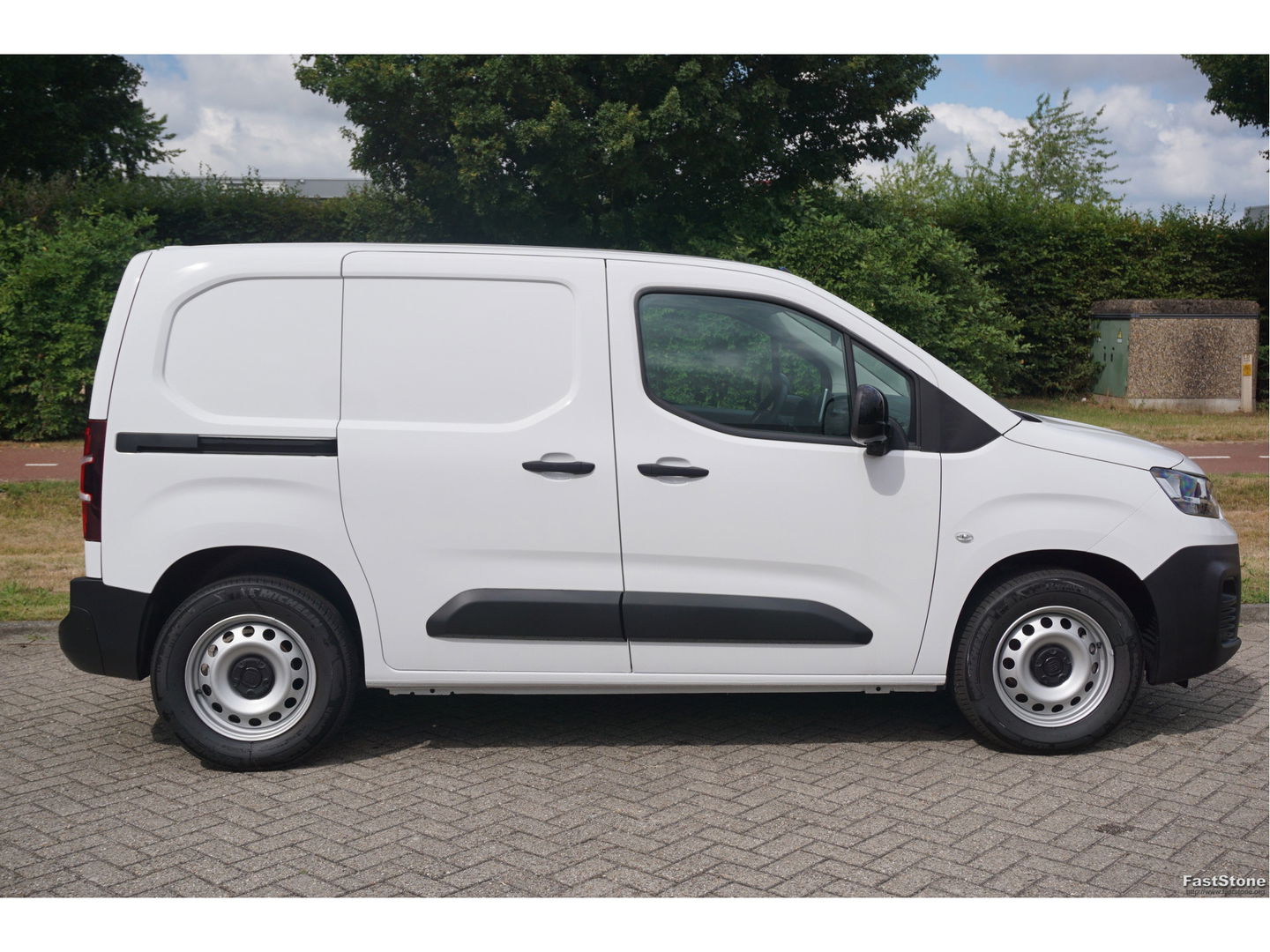 Fiat E-Doblò L1 50 kWh Plus BPM VRIJ Climate, Navi, Camera, Betimmering, 2x Schuifdeur!! BB02*