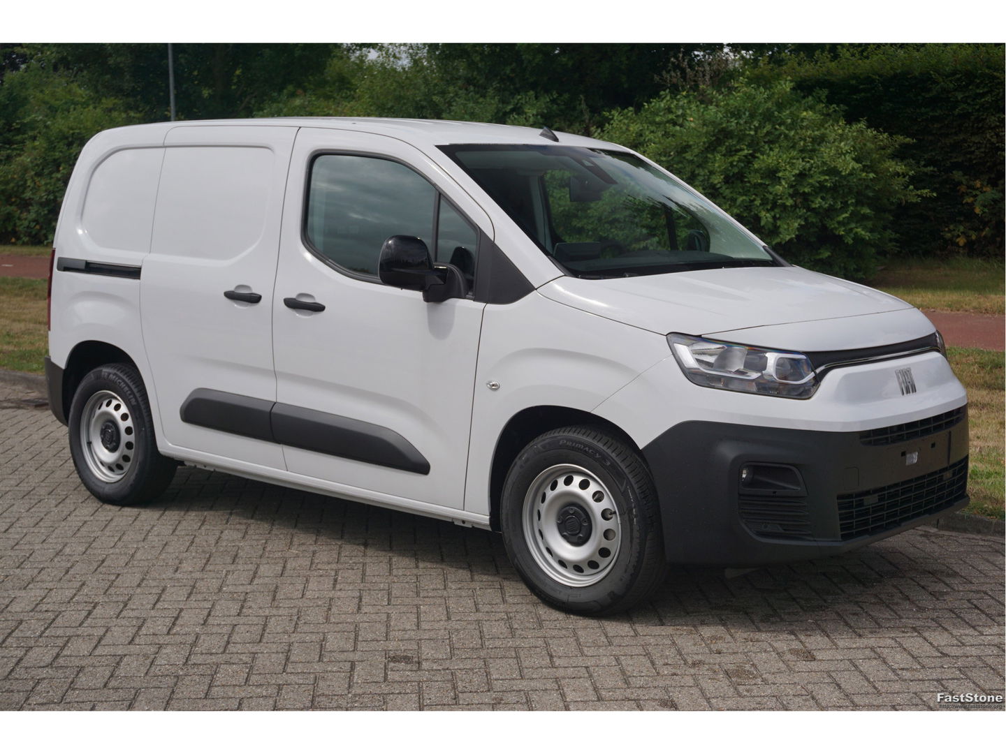 Fiat E-Doblò L1 50 kWh Plus BPM VRIJ Climate, Navi, Camera, Betimmering, 2x Schuifdeur!! BB02*