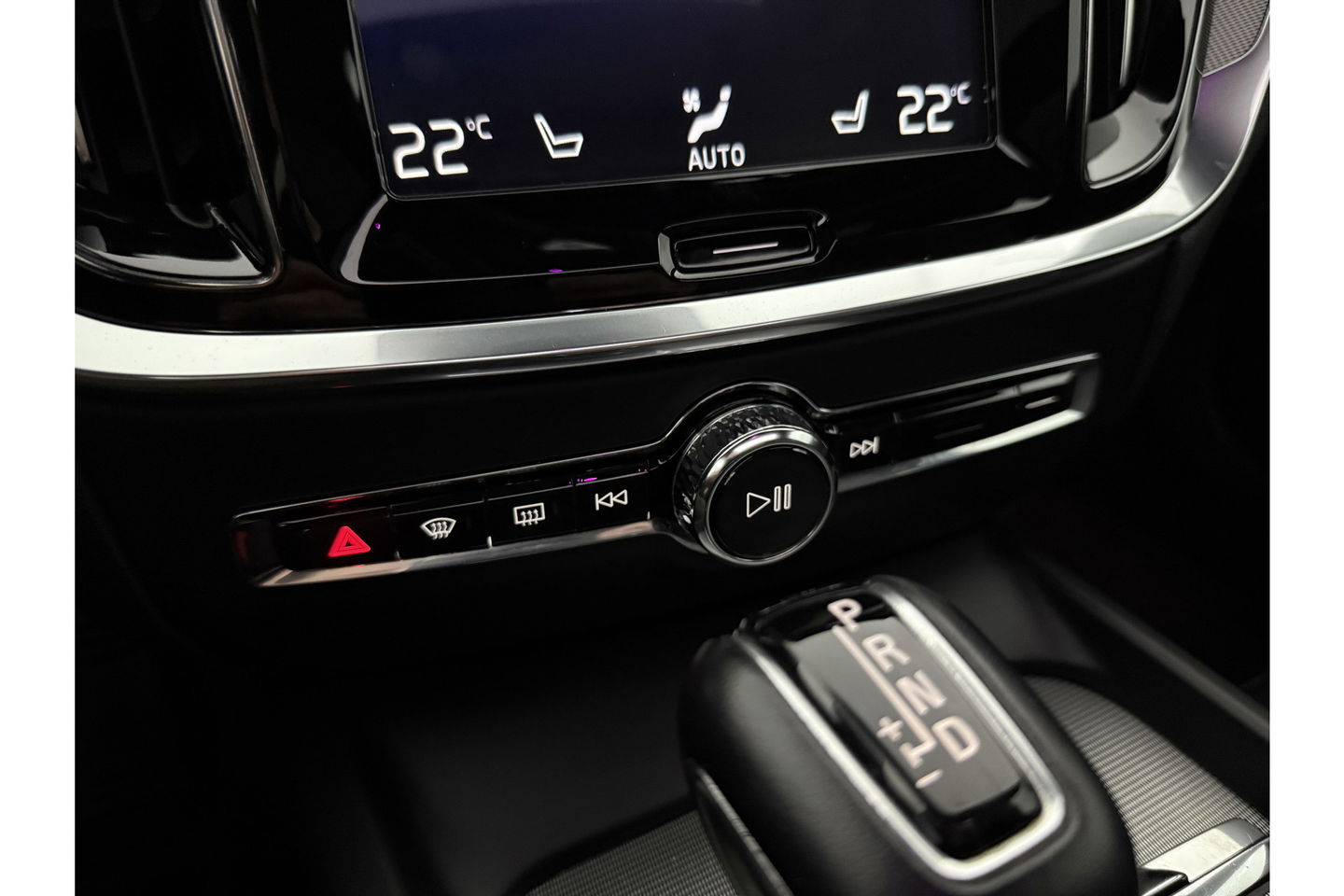 Volvo V60 2.0 T4 R-Design 191PK Pano LED Memory Carplay Virtual Camera Clima Cruise Navi PDC 19''LMV