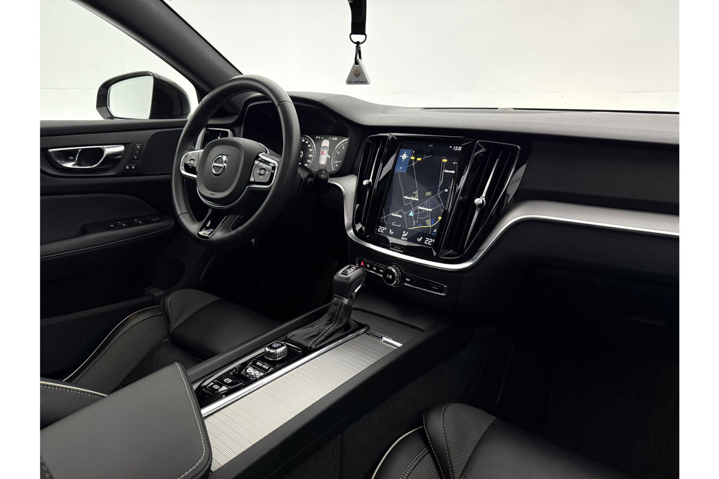 Volvo V60 2.0 T4 R-Design 191PK Pano LED Memory Carplay Virtual Camera Clima Cruise Navi PDC 19''LMV