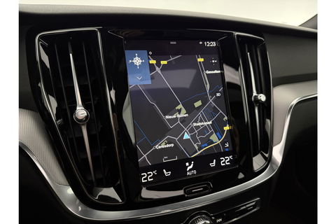 Volvo V60 2.0 T4 R-Design 191PK Pano LED Memory Carplay Virtual Camera Clima Cruise Navi PDC 19''LMV