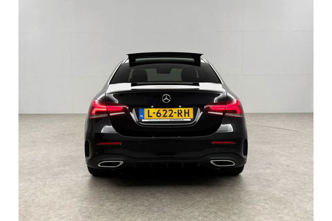 Mercedes-Benz A-Klasse 180 AMG Pano Sfeerverl. Burmester Camera Virtual LED Memory Clima Cruise Navi PDC 18''LMV