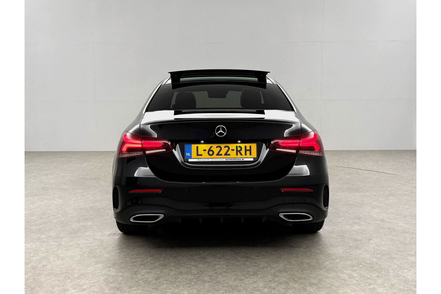 Mercedes-Benz A-Klasse 180 AMG Pano Sfeerverl. Burmester Camera Virtual LED Memory Clima Cruise Navi PDC 18''LMV