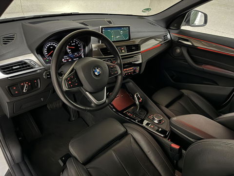 BMW X1 sDrive20i Sport Pano H/K HUD Leer Camera ACC NAP