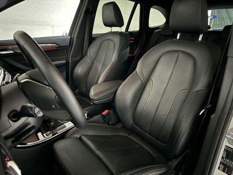 BMW X1 sDrive20i Sport Pano H/K HUD Leer Camera ACC NAP