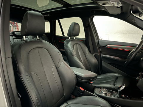 BMW X1 sDrive20i Sport Pano H/K HUD Leer Camera ACC NAP
