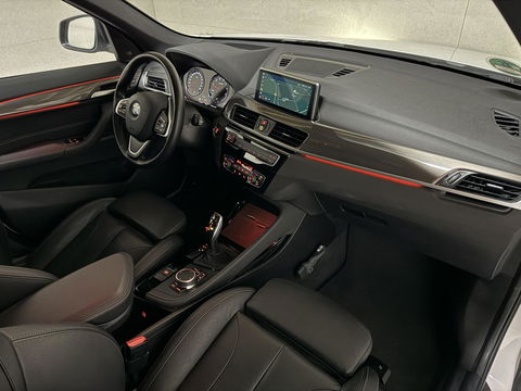 BMW X1 sDrive20i Sport Pano H/K HUD Leer Camera ACC NAP