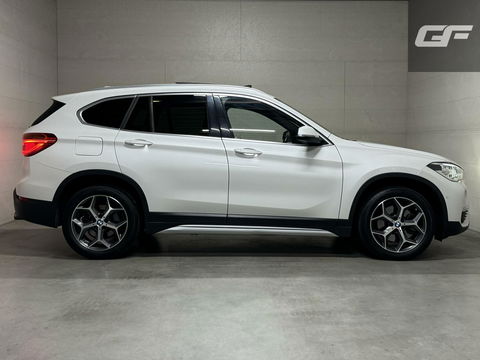 BMW X1 sDrive20i Sport Pano H/K HUD Leer Camera ACC NAP