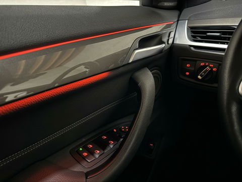 BMW X1 sDrive20i Sport Pano H/K HUD Leer Camera ACC NAP