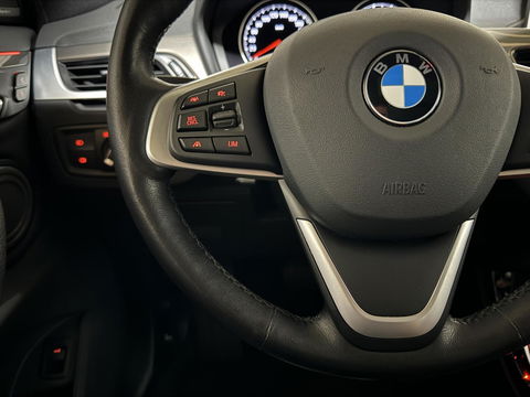 BMW X1 sDrive20i Sport Pano H/K HUD Leer Camera ACC NAP