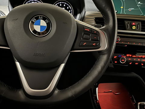 BMW X1 sDrive20i Sport Pano H/K HUD Leer Camera ACC NAP