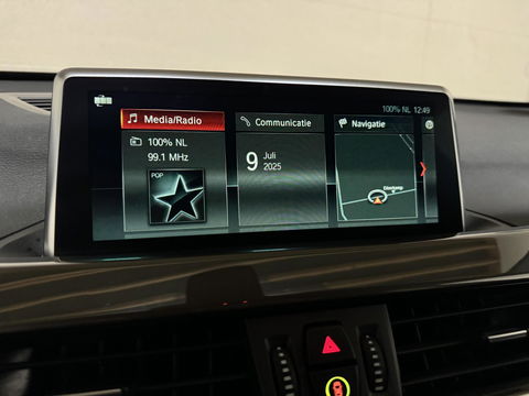 BMW X1 sDrive20i Sport Pano H/K HUD Leer Camera ACC NAP