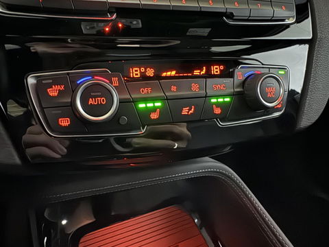 BMW X1 sDrive20i Sport Pano H/K HUD Leer Camera ACC NAP