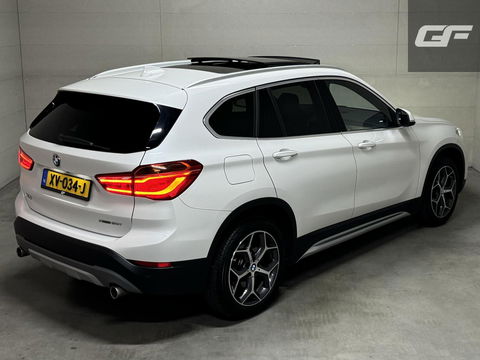 BMW X1 sDrive20i Sport Pano H/K HUD Leer Camera ACC NAP