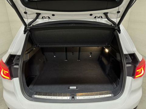 BMW X1 sDrive20i Sport Pano H/K HUD Leer Camera ACC NAP