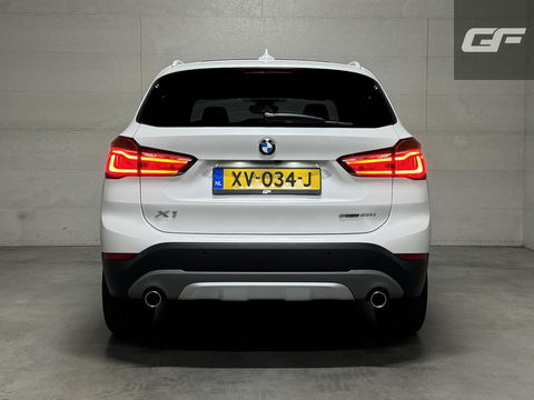 BMW X1 sDrive20i Sport Pano H/K HUD Leer Camera ACC NAP