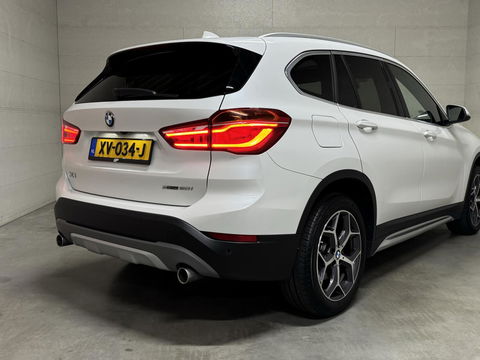 BMW X1 sDrive20i Sport Pano H/K HUD Leer Camera ACC NAP