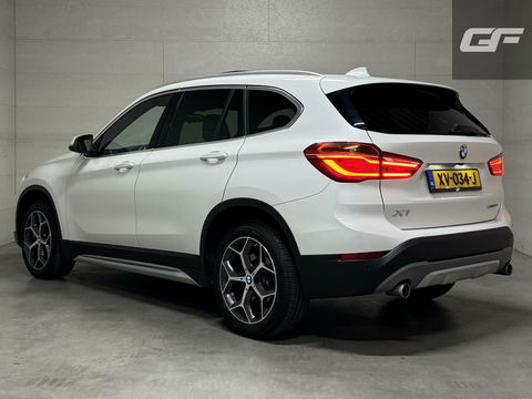 BMW X1 sDrive20i Sport Pano H/K HUD Leer Camera ACC NAP