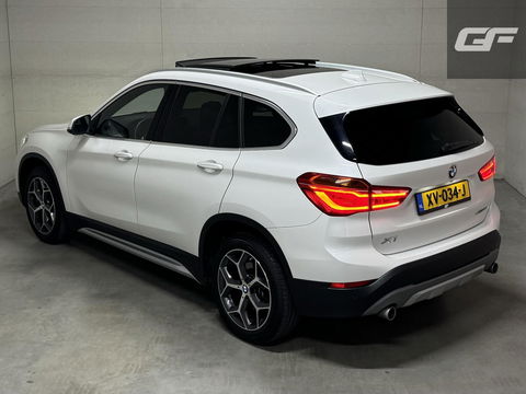BMW X1 sDrive20i Sport Pano H/K HUD Leer Camera ACC NAP