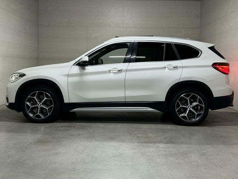 BMW X1 sDrive20i Sport Pano H/K HUD Leer Camera ACC NAP