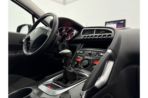 Peugeot 3008 1.6 VTi Première APK t/m 09-2025 | Pano Trekhaak Clima Cruise Head-up Navi PDC 17''LMV