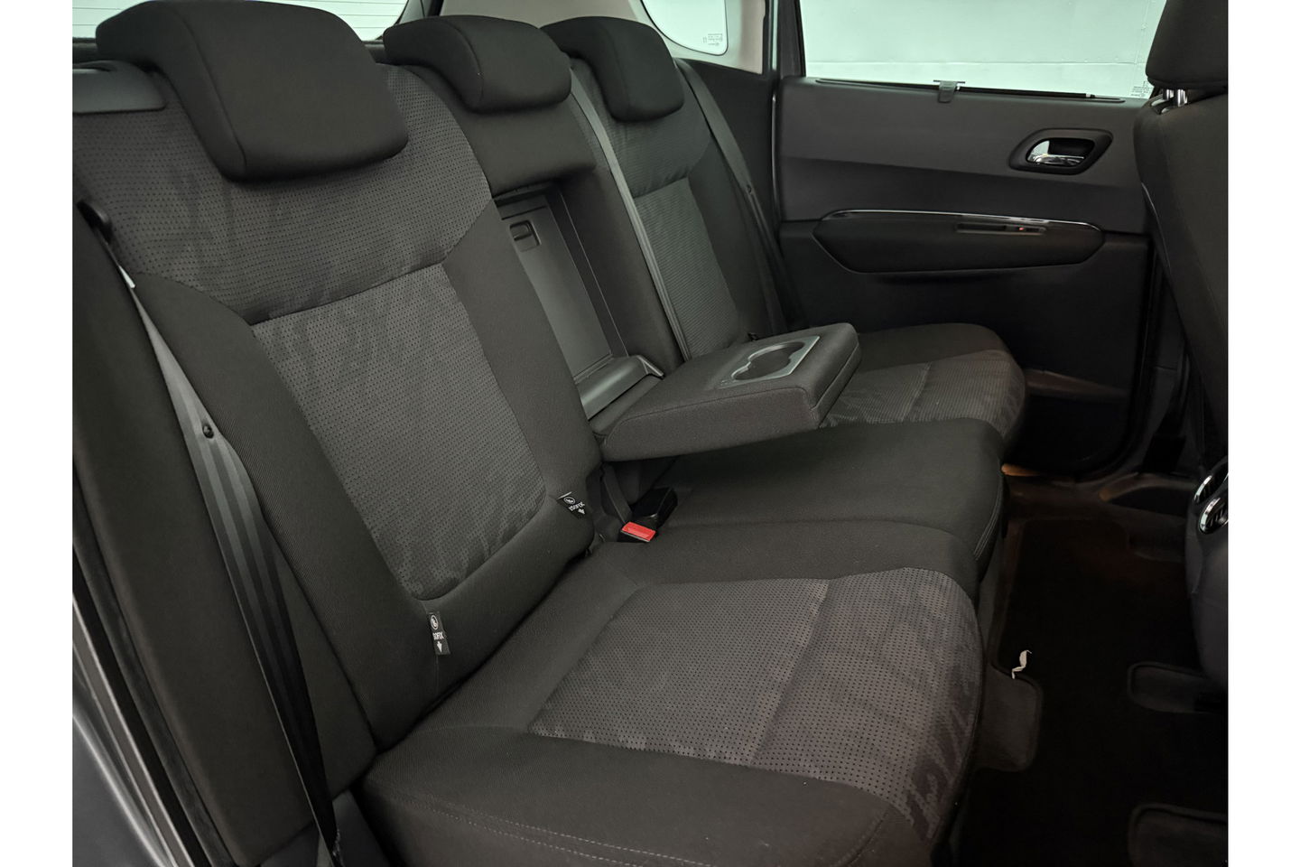 Peugeot 3008 1.6 VTi Première APK t/m 09-2025 | Pano Trekhaak Clima Cruise Head-up Navi PDC 17''LMV