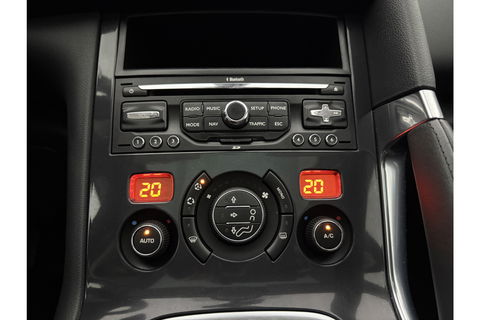 Peugeot 3008 1.6 VTi Première APK t/m 09-2025 | Pano Trekhaak Clima Cruise Head-up Navi PDC 17''LMV
