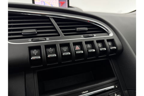 Peugeot 3008 1.6 VTi Première APK t/m 09-2025 | Pano Trekhaak Clima Cruise Head-up Navi PDC 17''LMV