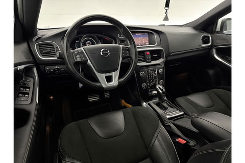 Volvo V40 1.5 T3 153PK Polar+ Sport Pano Harman/Kardon LED Camera Clima Cruise Navi PDC 17''LMV