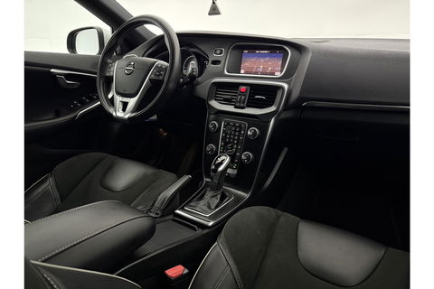 Volvo V40 1.5 T3 153PK Polar+ Sport Pano Harman/Kardon LED Camera Clima Cruise Navi PDC 17''LMV