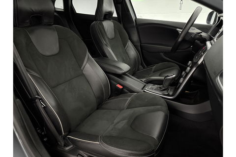 Volvo V40 1.5 T3 153PK Polar+ Sport Pano Harman/Kardon LED Camera Clima Cruise Navi PDC 17''LMV