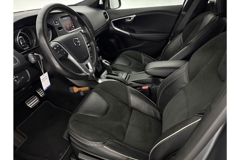 Volvo V40 1.5 T3 153PK Polar+ Sport Pano Harman/Kardon LED Camera Clima Cruise Navi PDC 17''LMV