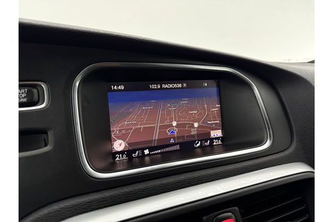 Volvo V40 1.5 T3 153PK Polar+ Sport Pano Harman/Kardon LED Camera Clima Cruise Navi PDC 17''LMV