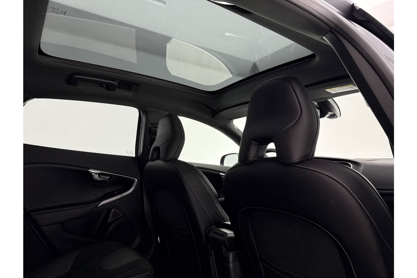 Volvo V40 1.5 T3 153PK Polar+ Sport Pano Harman/Kardon LED Camera Clima Cruise Navi PDC 17''LMV