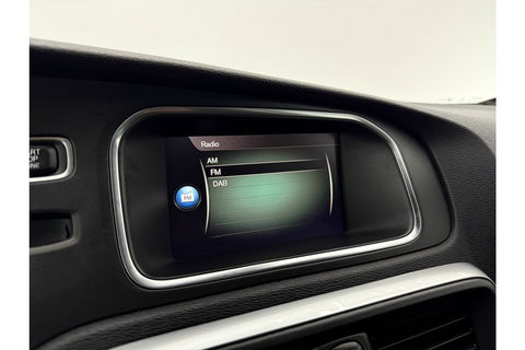 Volvo V40 1.5 T3 153PK Polar+ Sport Pano Harman/Kardon LED Camera Clima Cruise Navi PDC 17''LMV