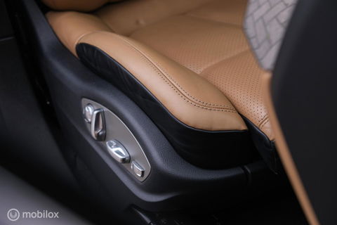 Porsche Cayenne 3.0 S E-Hybrid 416 pk | Sportchrono | Panorama | A-Z onderhouden | Zonneschermen | 20 inch | LED | Zeer mooi |
