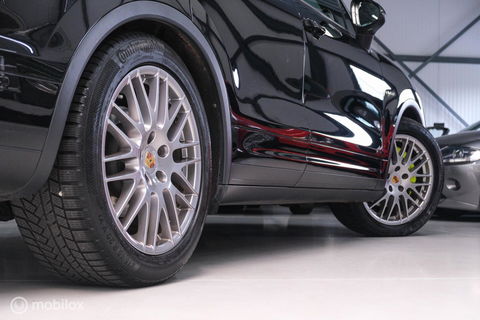 Porsche Cayenne 3.0 S E-Hybrid 416 pk | Sportchrono | Panorama | A-Z onderhouden | Zonneschermen | 20 inch | LED | Zeer mooi |