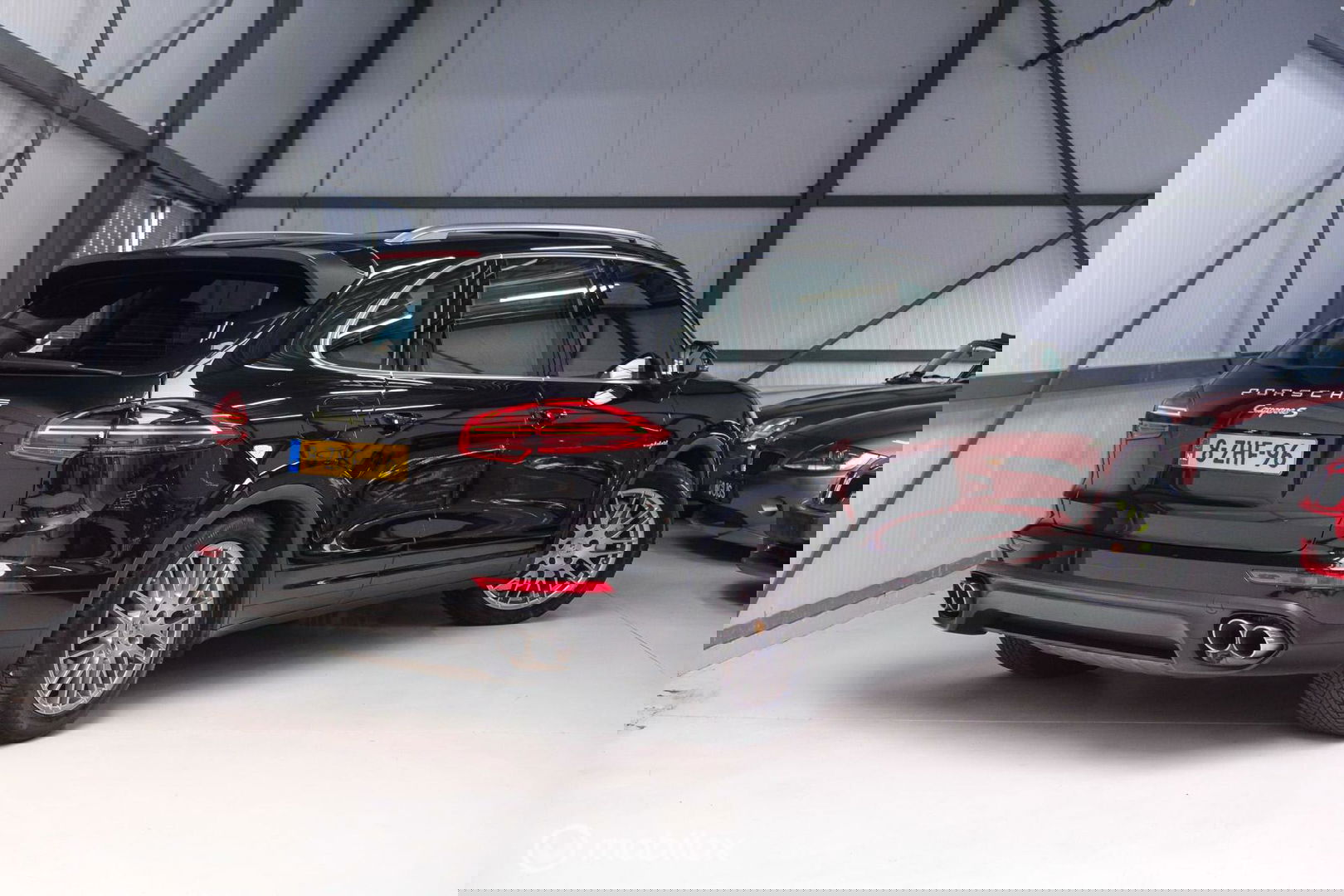 Porsche Cayenne 3.0 S E-Hybrid 416 pk | Sportchrono | Panorama | A-Z onderhouden | Zonneschermen | 20 inch | LED | Zeer mooi |