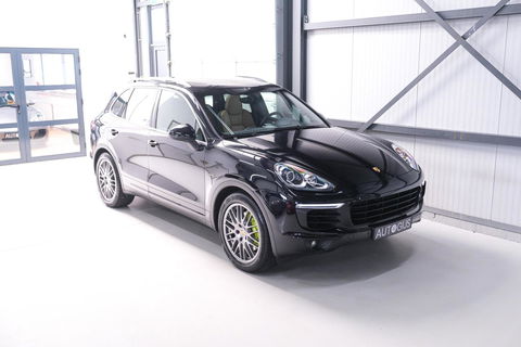 Porsche Cayenne 3.0 S E-Hybrid 416 pk | Sportchrono | Panorama | A-Z onderhouden | Zonneschermen | 20 inch | LED | Zeer mooi |