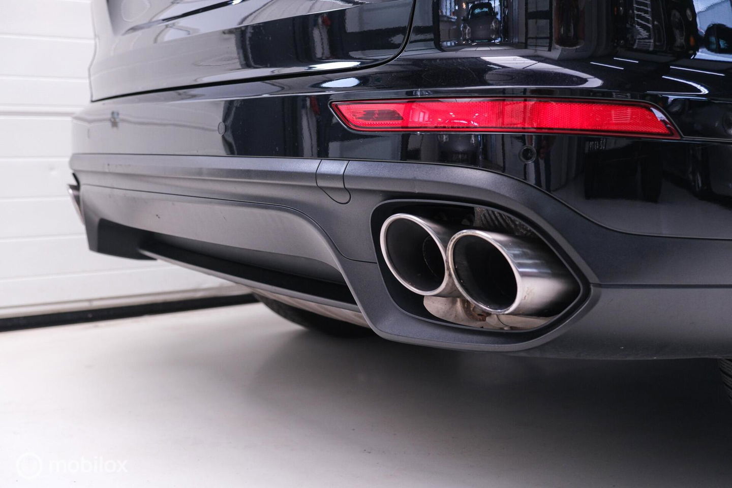 Porsche Cayenne 3.0 S E-Hybrid 416 pk | Sportchrono | Panorama | A-Z onderhouden | Zonneschermen | 20 inch | LED | Zeer mooi |