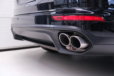 Porsche Cayenne 3.0 S E-Hybrid 416 pk | Sportchrono | Panorama | A-Z onderhouden | Zonneschermen | 20 inch | LED | Zeer mooi |