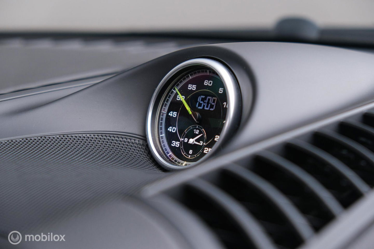 Porsche Cayenne 3.0 S E-Hybrid 416 pk | Sportchrono | Panorama | A-Z onderhouden | Zonneschermen | 20 inch | LED | Zeer mooi |