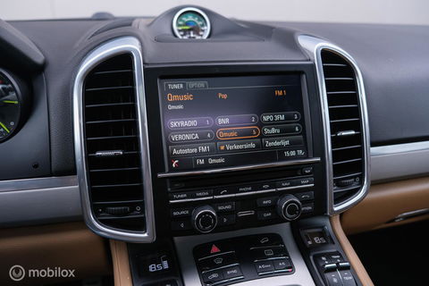 Porsche Cayenne 3.0 S E-Hybrid 416 pk | Sportchrono | Panorama | A-Z onderhouden | Zonneschermen | 20 inch | LED | Zeer mooi |